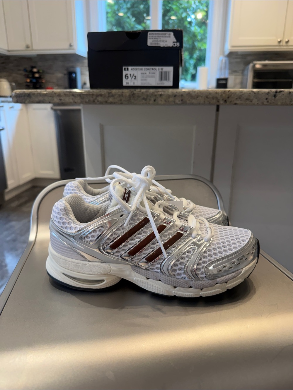 NIB adidas Adistar control 5 White & Silver Athletic Sneakers with Brown Stripes